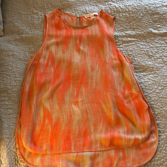 MICHAEL Michael Kors Tops - High low Michael Kors shell with gold metal detail